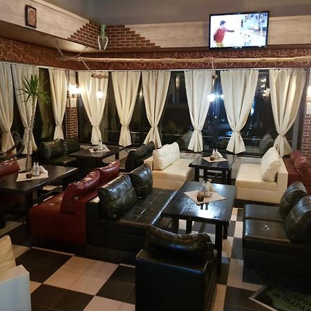 Tiara Hotel Добрич Экстерьер фото
