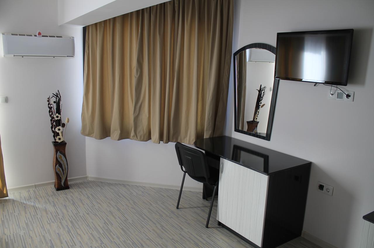 Tiara Hotel Добрич Экстерьер фото