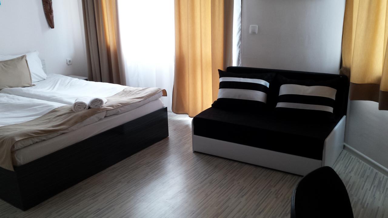 Tiara Hotel Добрич Экстерьер фото