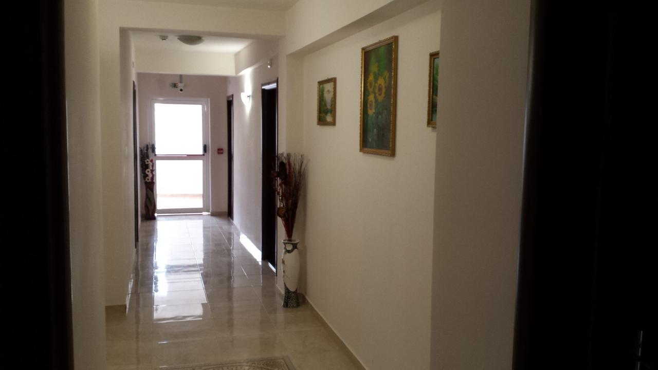 Tiara Hotel Добрич Экстерьер фото