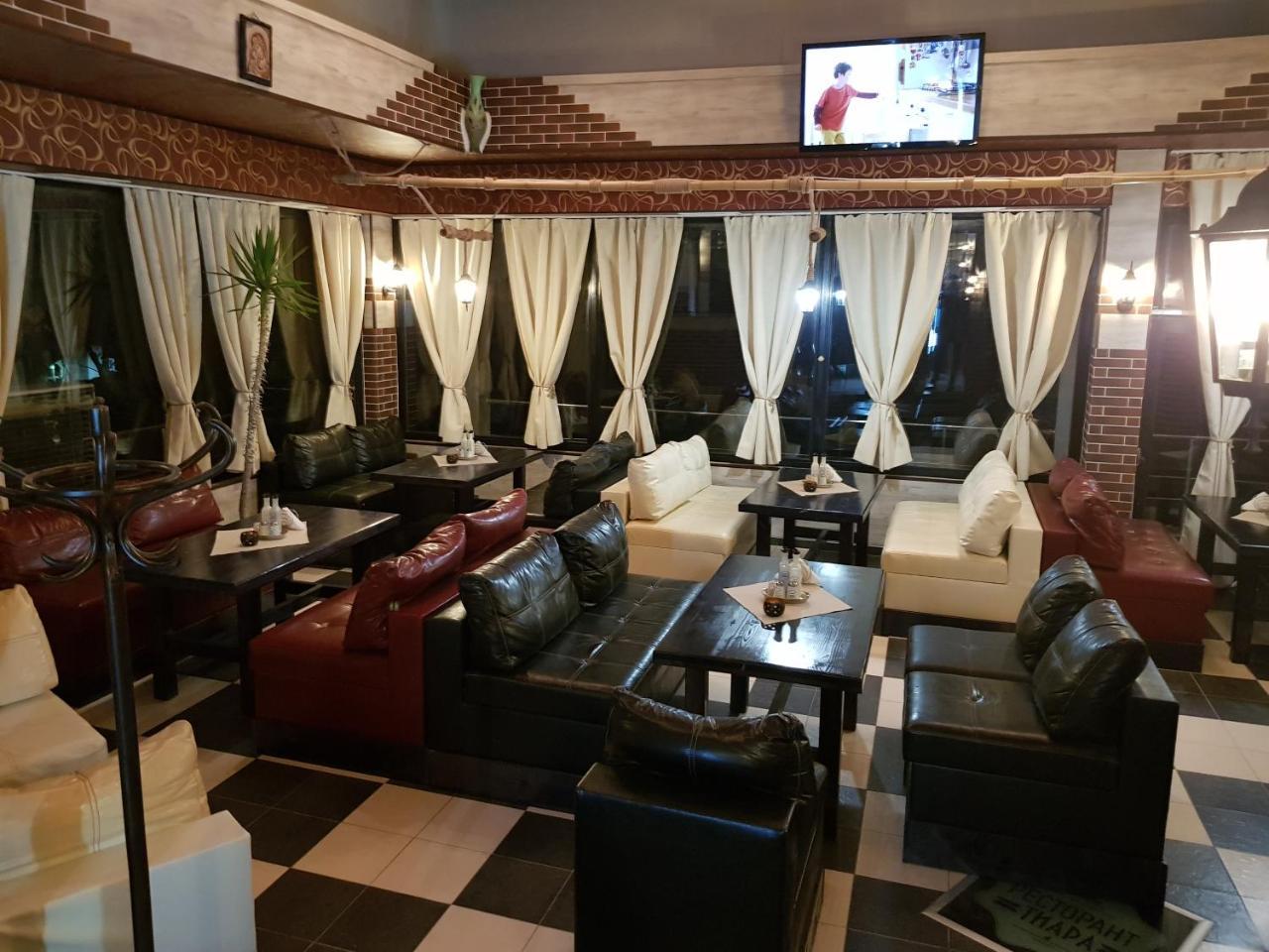 Tiara Hotel Добрич Экстерьер фото