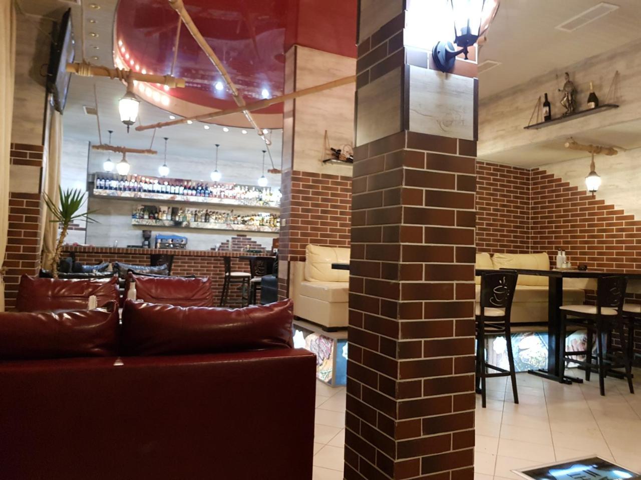 Tiara Hotel Добрич Экстерьер фото